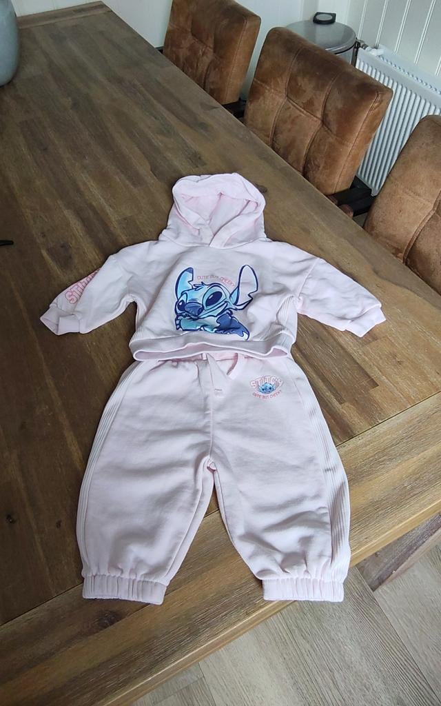 Huispak je met print stitch licht roze maat 74, Ophalen of Verzenden, Zo goed als nieuw, Meisje, Pakje