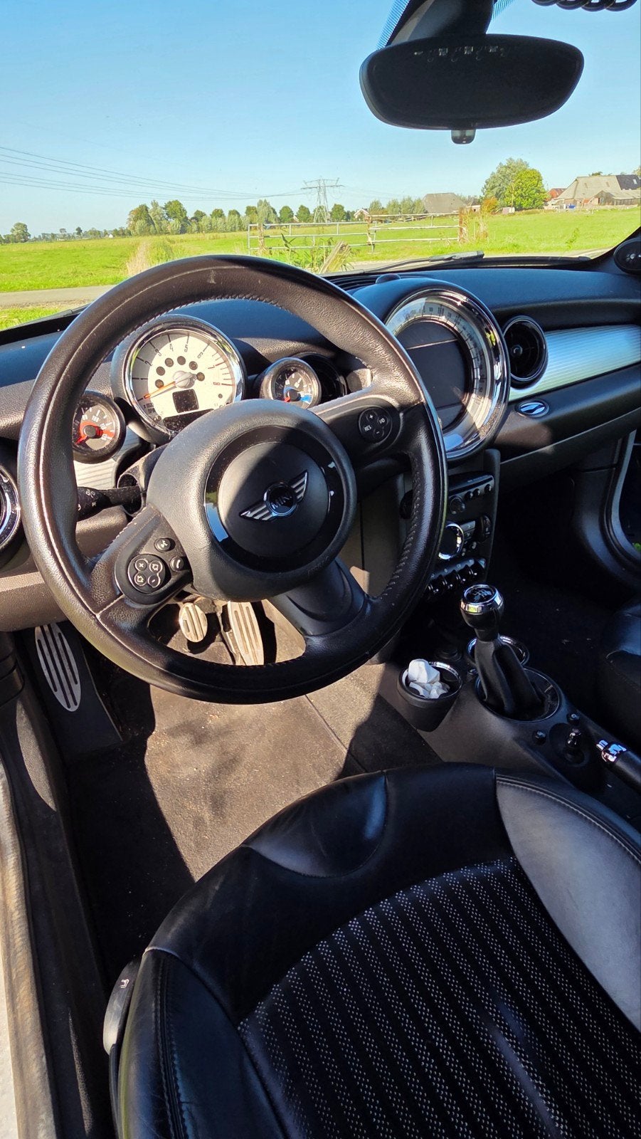 Foto 7 van Mini 1.6 Cooper S Chili Coupe 2011 Blauw (tweezitter)