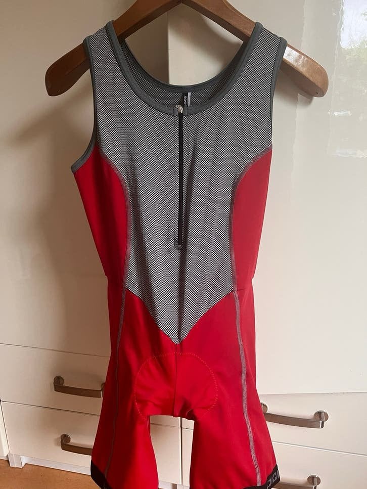 Assos Fi Lady S5 Cycling Body R&D - Maat L, Maat 42/44 (L), Ophalen of Verzenden, Hardlopen of Fietsen, Gedragen