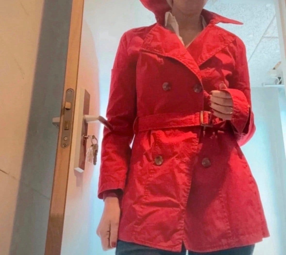 Rode Benetton Trenchcoat Maat 42/44 (L), Ophalen of Verzenden, Gedragen, Maat 42/44 (L), Rood