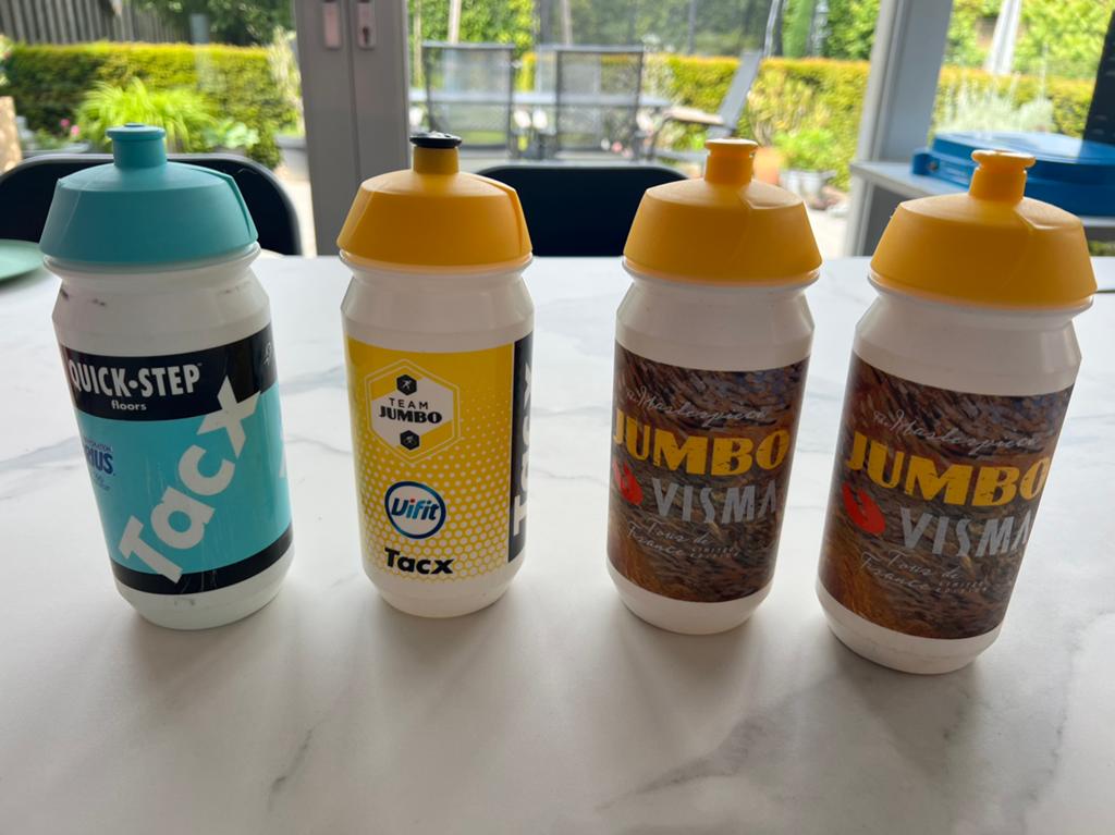 4 TACX bidons, Ophalen of Verzenden, Zo goed als nieuw