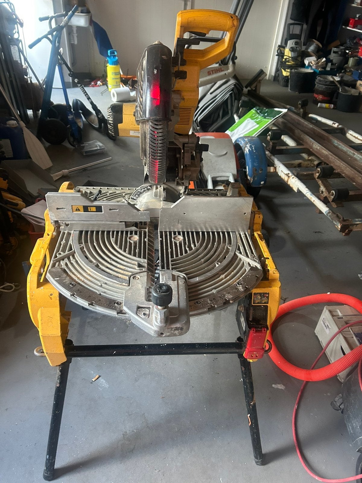 Dewalt flip over tafel, Ophalen, 1200 watt of meer, Cirkelzaag, 30 tot 70 mm