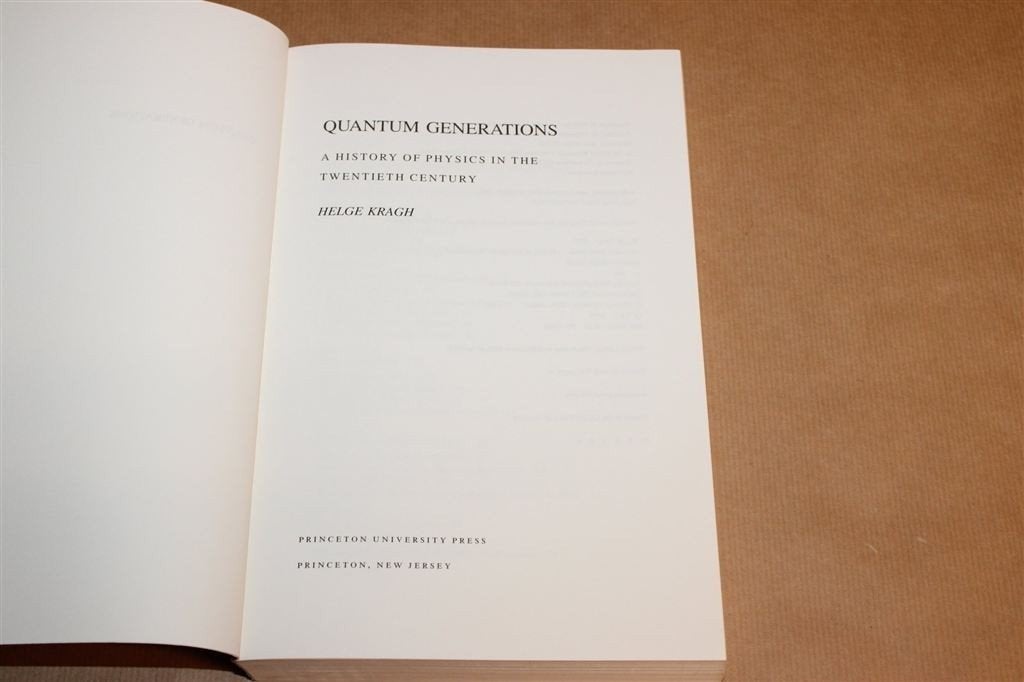 Quantum Generations — A History of 20th Century Physics, Boeken, Ophalen of Verzenden, Zo goed als nieuw, Natuurwetenschap
