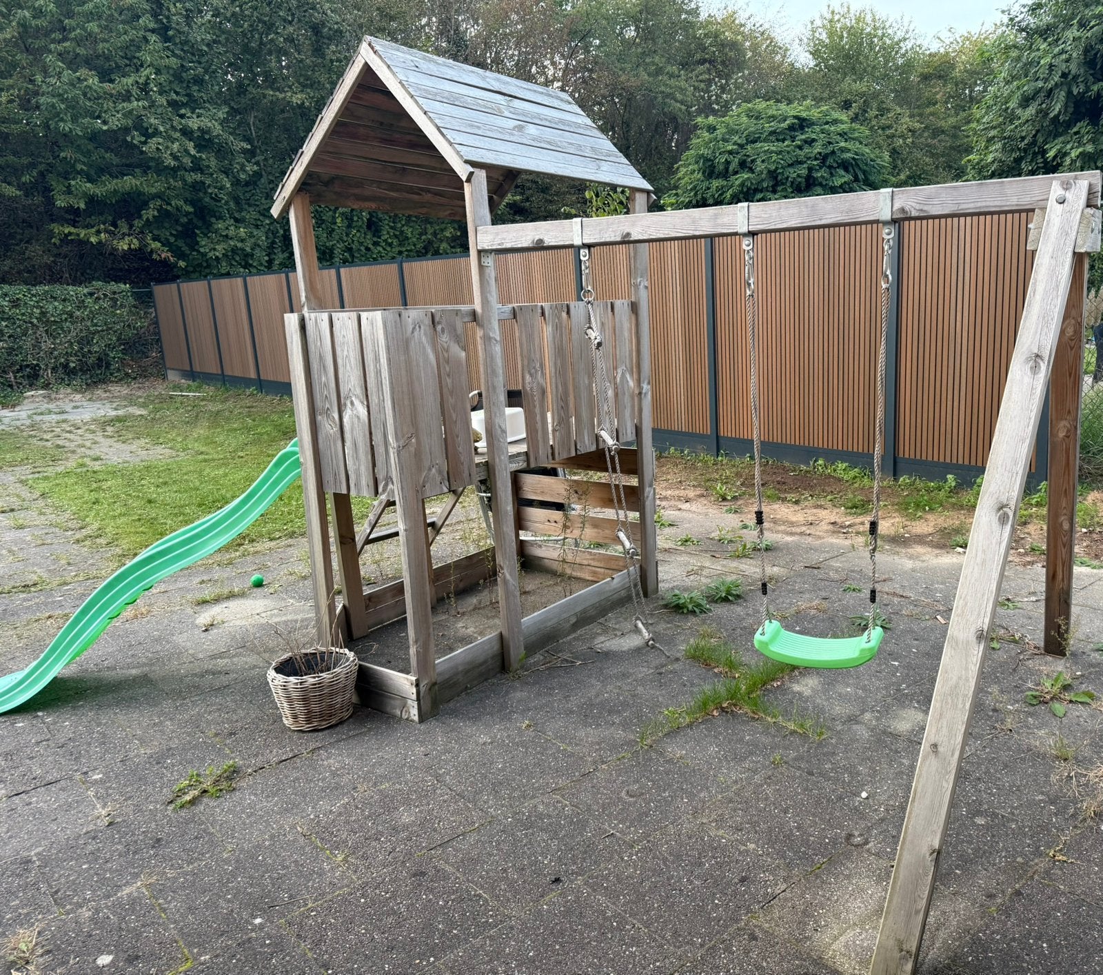 Speeltoestel met glijbaan en schommel – gratis, Kinderen en Baby's, Ophalen, Gebruikt, Overige typen