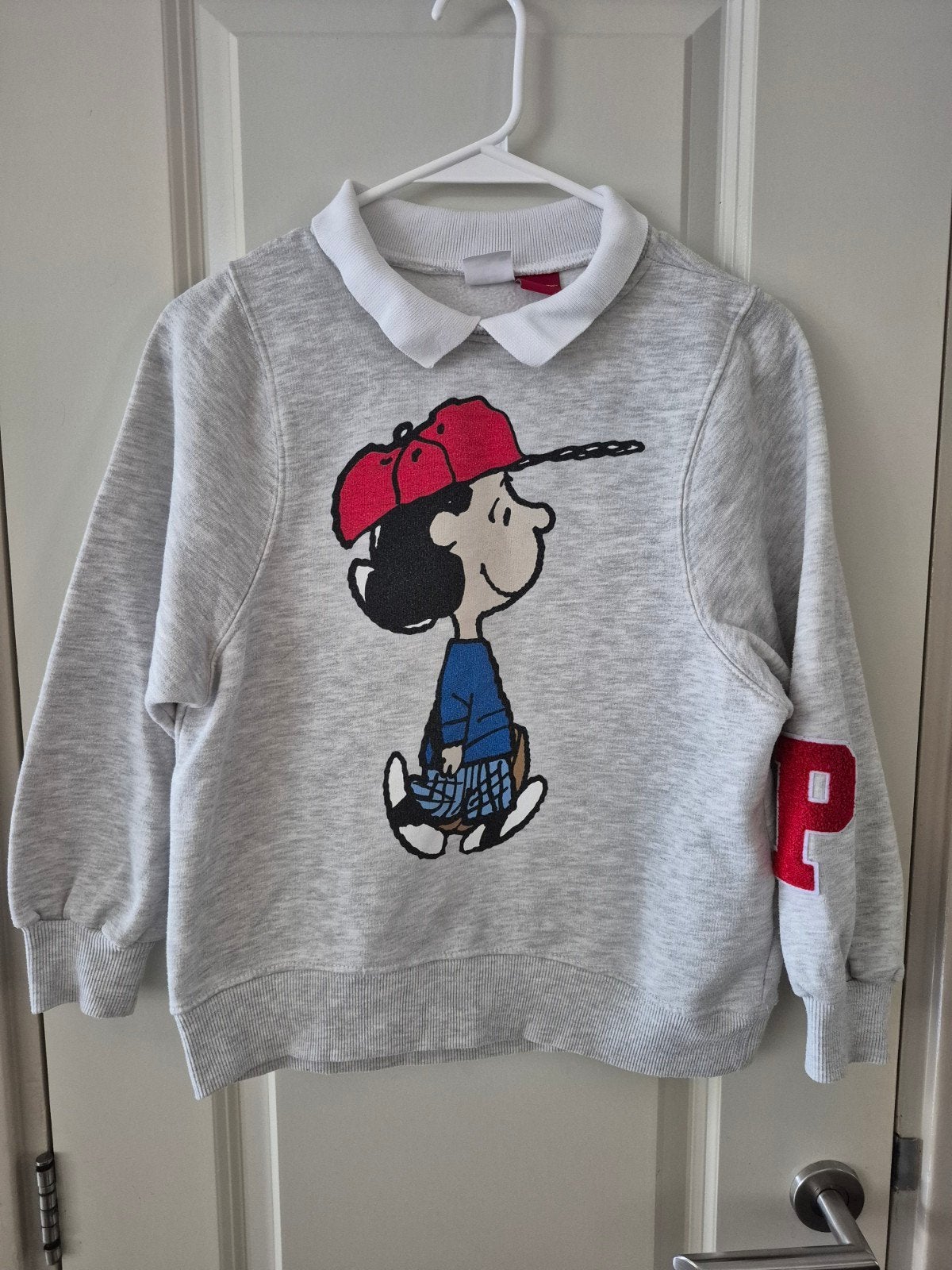 Peanuts Snoopy trui sweater grijs kraag wit met opdruk
Rookv, Ophalen of Verzenden, Zo goed als nieuw, Meisje