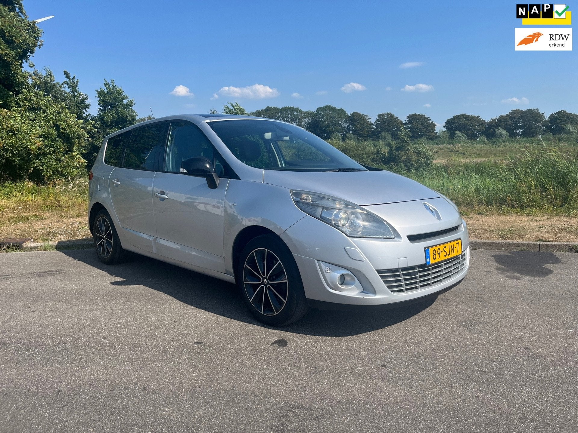 Renault Grand Scénic 1.4 TCe Bose BJ 2011 AIRCO NAVI, Auto's, Renault, Voorwielaandrijving, Stof, Gebruikt, Zwart