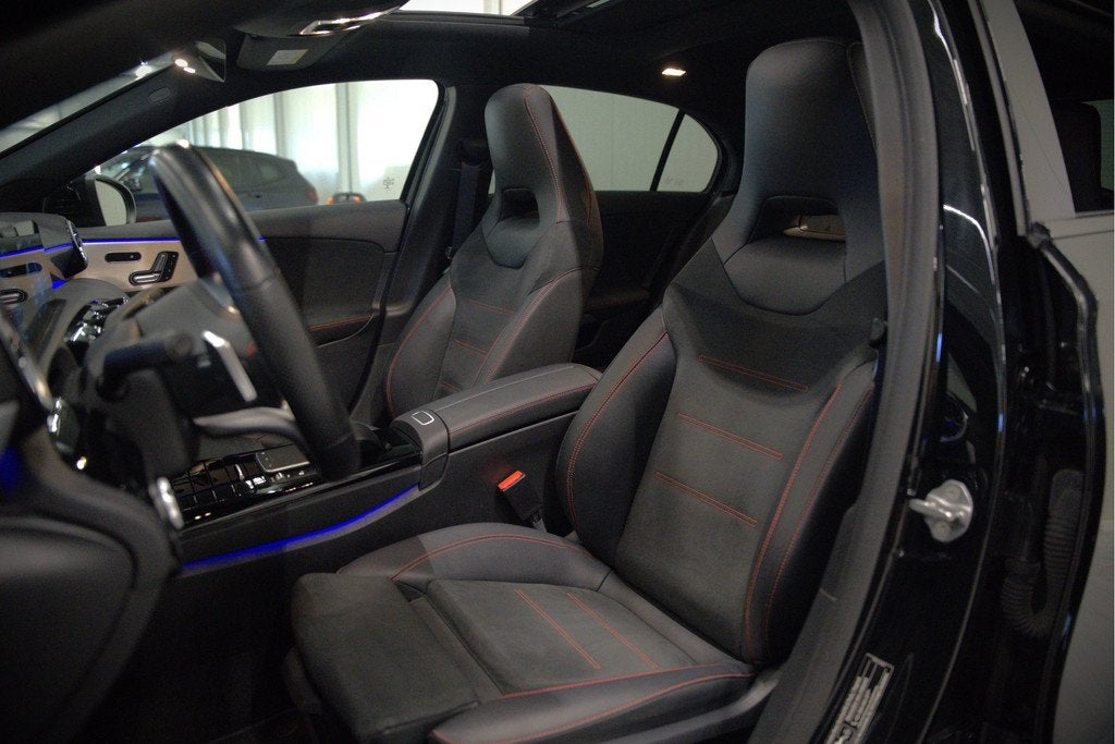 Mercedes-Benz A-Klasse 250 e Business Solution AMG Limited |, Auto's, Mercedes-Benz, Gebruikt, 4 cilinders, 15 kWh, Zwart