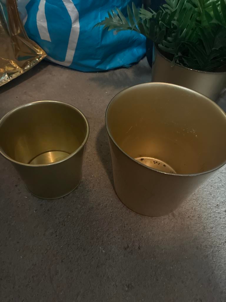 Set van 2 gouden bloempotten, Tuin en Terras, Bloempotten, Ophalen, Gebruikt, Rond, Binnen