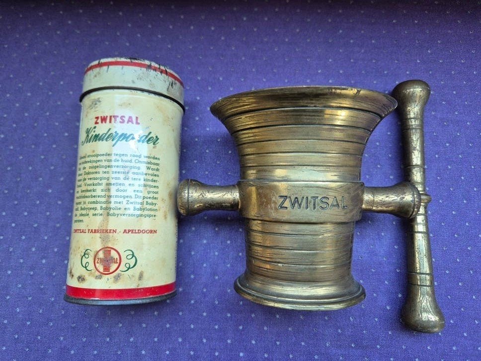 zwitsal vijzel en poederbus, Ophalen of Verzenden, Huis en Inrichting
