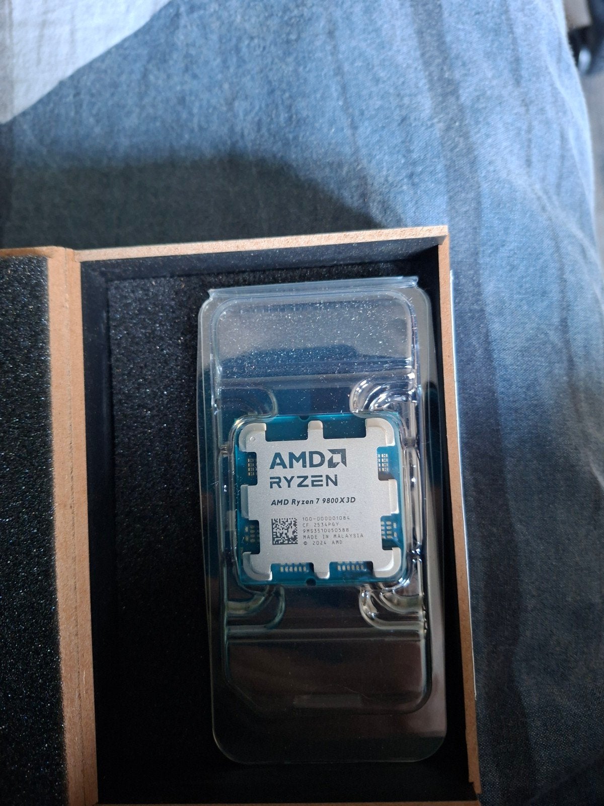AMD Ryzen 7 9800X3D CPU - Krachtige Gaming Processor, 8-core, AMD Ryzen 7 9800X3D, AM5, Ophalen of Verzenden