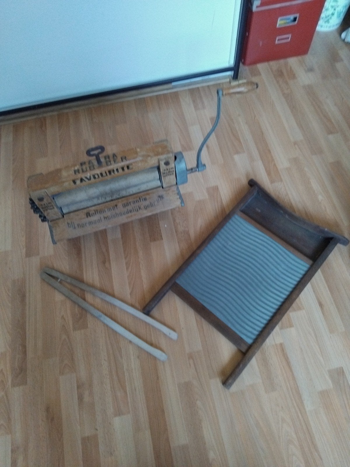 Antieke waswringer en wasbord - Vintage wasgerei, Antiek en Kunst, Ophalen