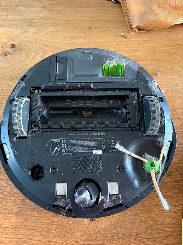iRobot Roomba Robotstofzuiger i8 - zonder accu en borstels, Ophalen of Verzenden, Zo goed als nieuw, Reservoir, Robotstofzuiger