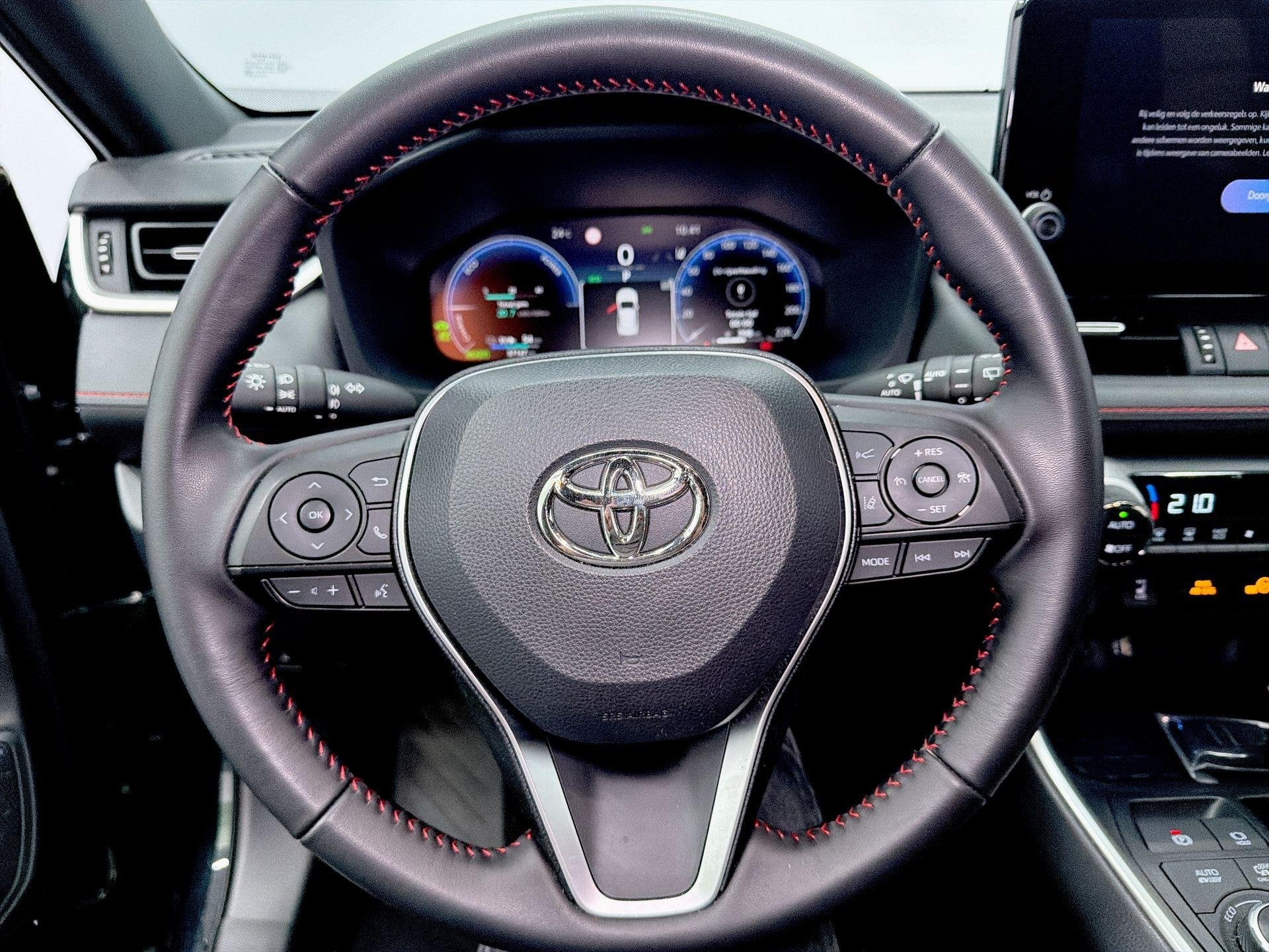 Toyota RAV4 2.5 Plug-in Hybrid AWD Business - Krachtig, ruim, Automaat, Stof, Gebruikt, Zwart