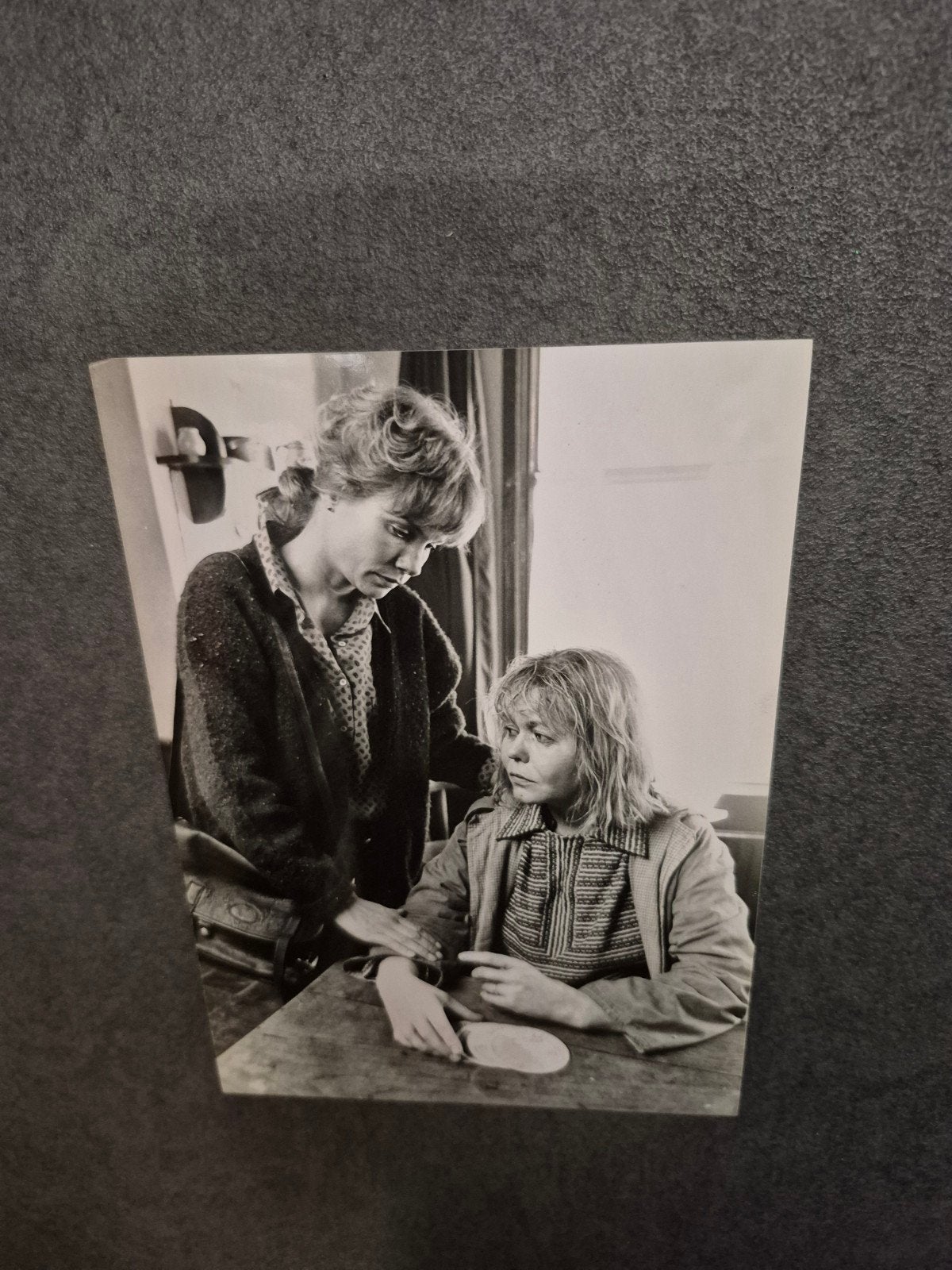 Zwart-wit foto Monique van de Ven en Marja Habraken, Gebruikt, 1980 tot heden, Foto, Ophalen of Verzenden