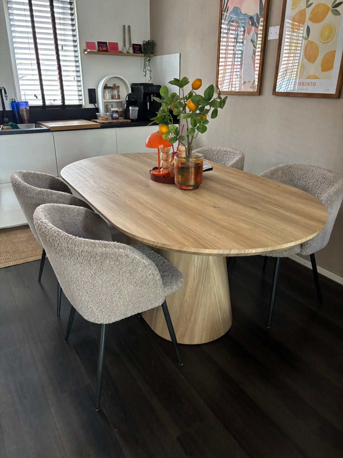 Eetkamerstoelen 4x beige teddy met zwarte poten, Huis en Inrichting, Stoelen, Ophalen, Gebruikt, Overige kleuren, Vier