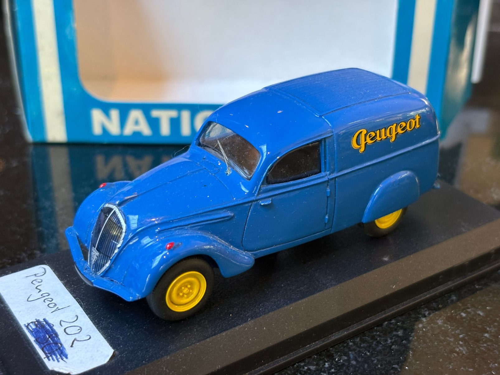 Peugeot 202 Pub Peugeot 1:43 Nationale 7, Ophalen of Verzenden, Gebruikt, Auto, Overige merken