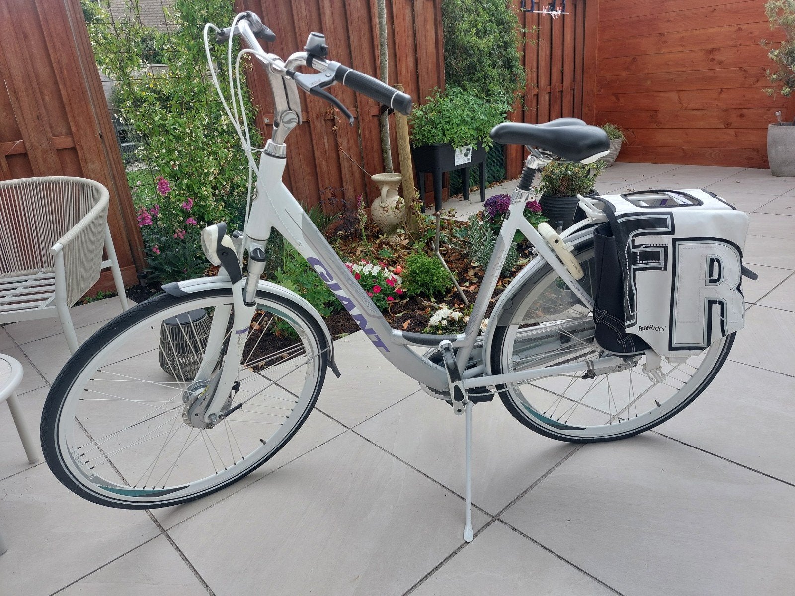 Giant Ultimo damesfiets met fietstas, Fietsen en Brommers, Fietsen | Dames | Damesfietsen, Ophalen of Verzenden, Gebruikt, Giant