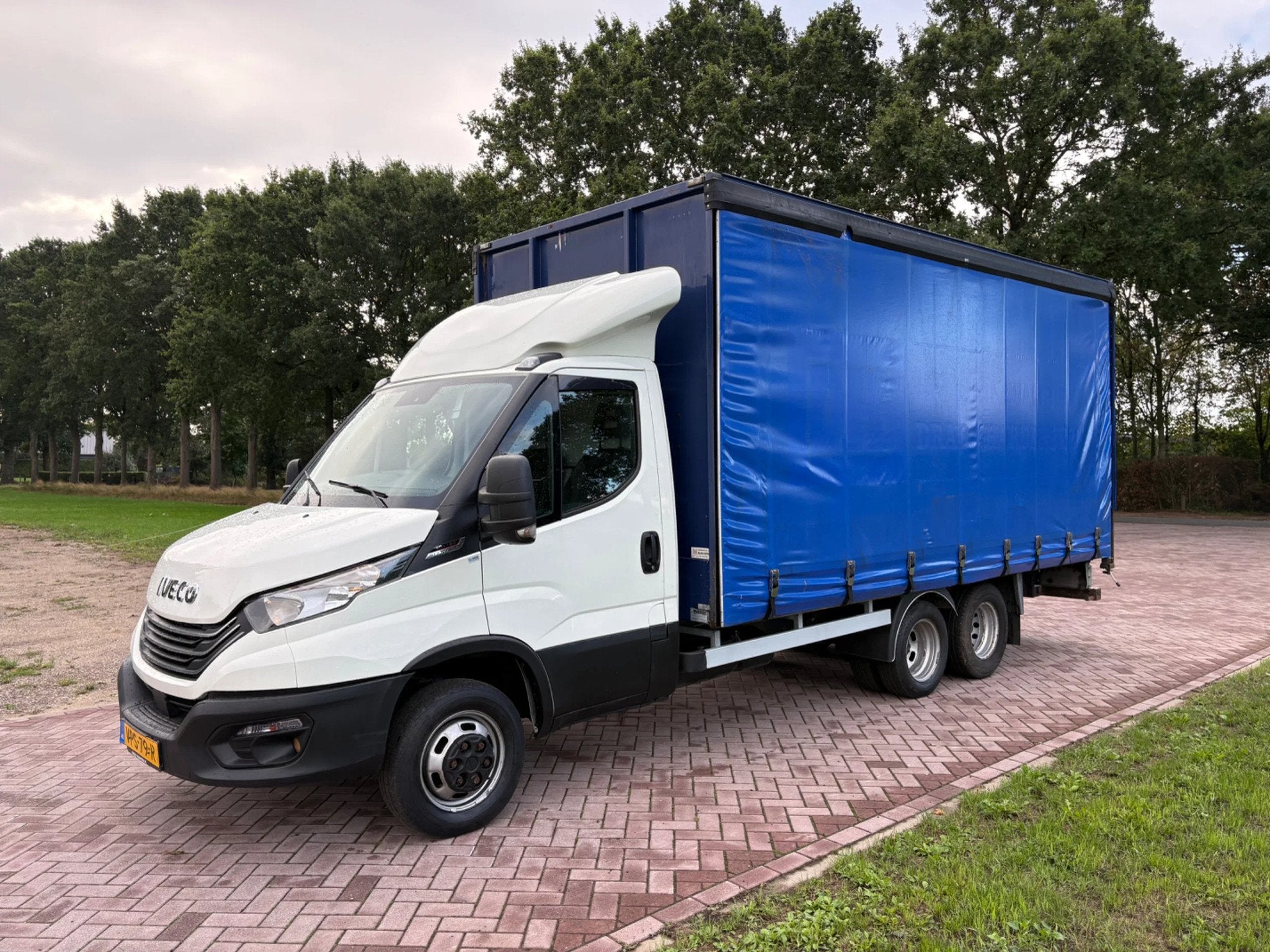 Iveco Daily 40C18 Hi Matic automaat schuifzeilen Clixtar, Automaat, Euro 6, 4 cilinders, Iveco