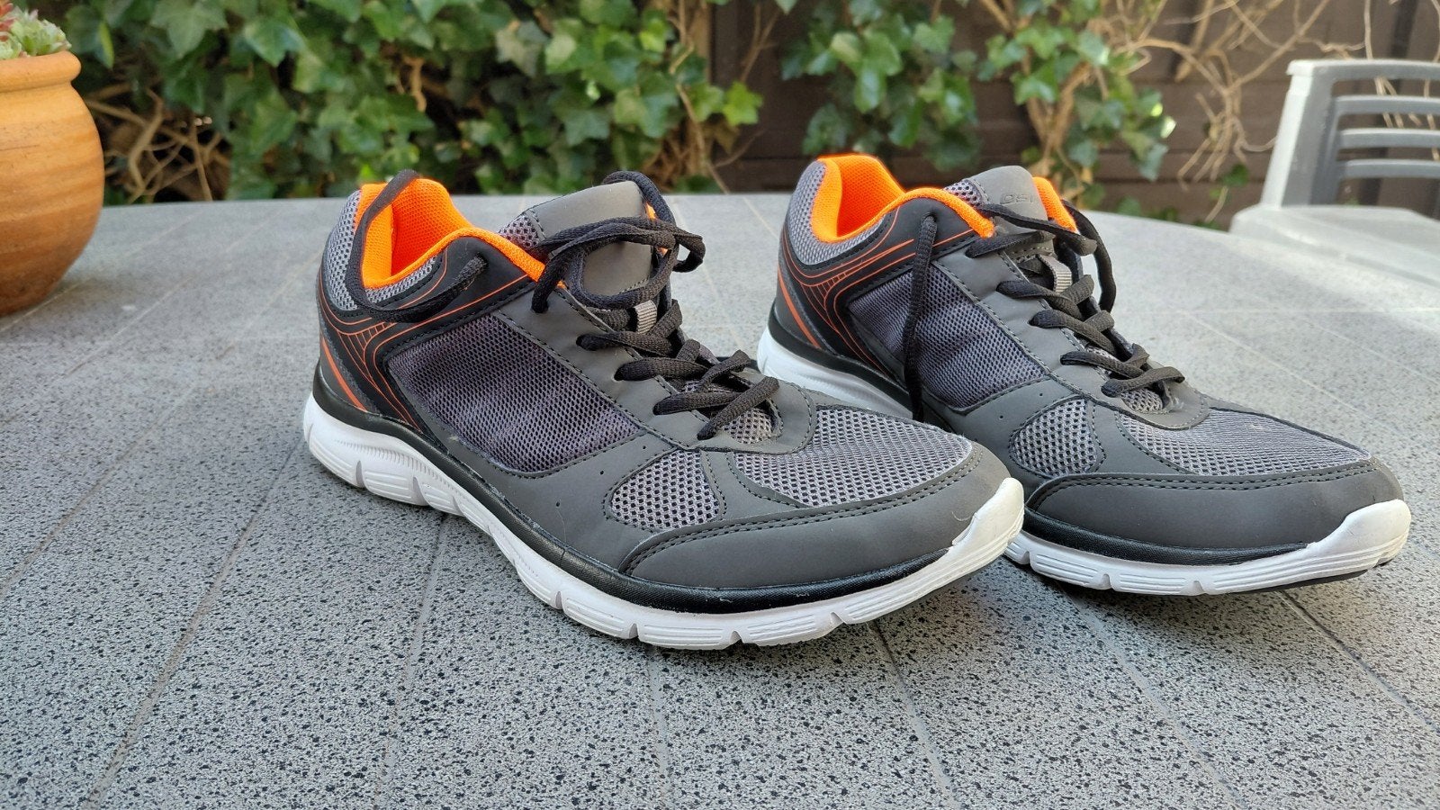 Sportschoenen, Ophalen of Verzenden, Zo goed als nieuw, Schoenen