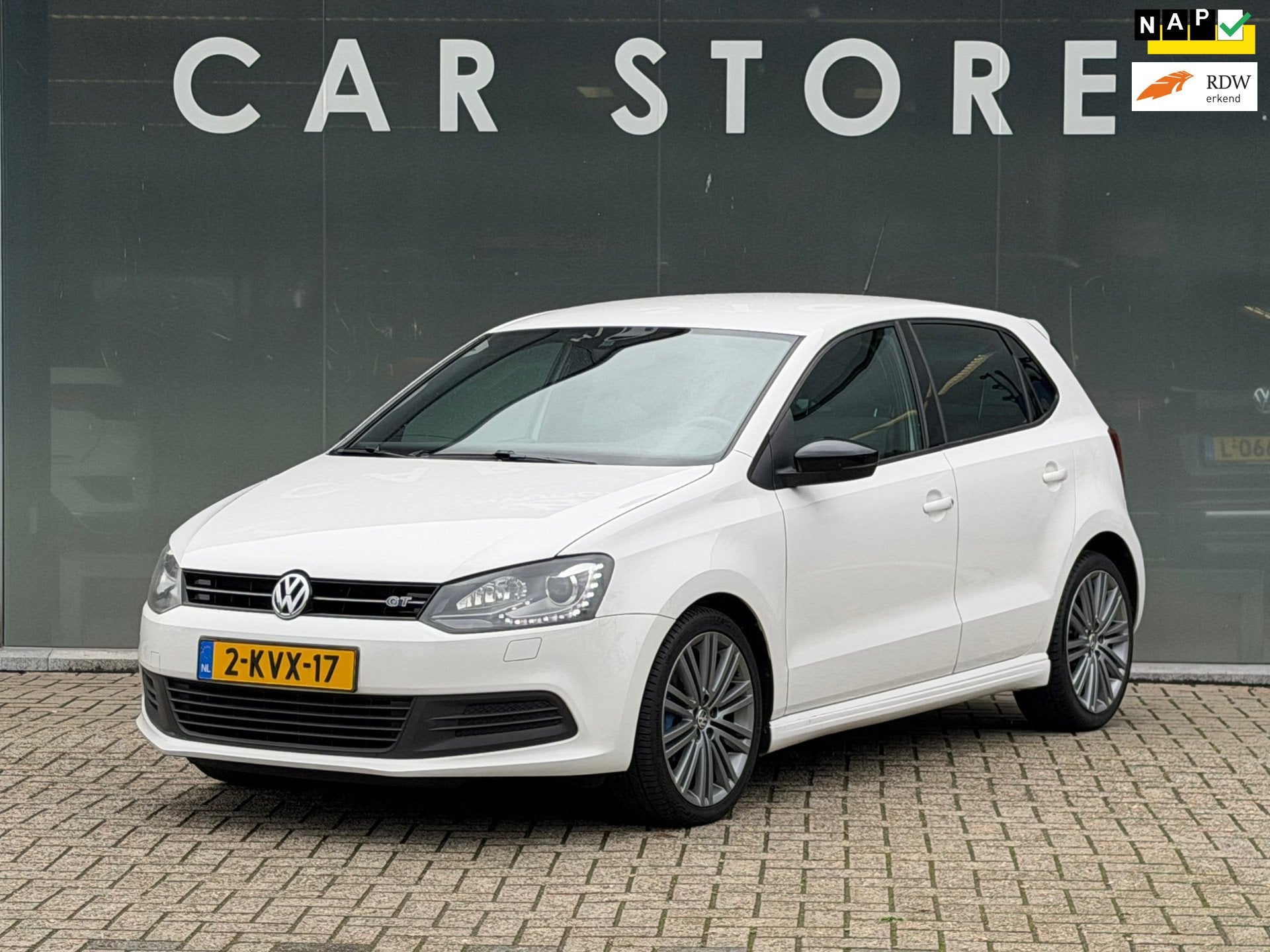 Volkswagen Polo 1.4 TSI Blue GT 140 PK NAVI/BI-XENON, Auto's, Voorwielaandrijving, Verwarmde buitenspiegels, 4 cilinders, Leder en Stof