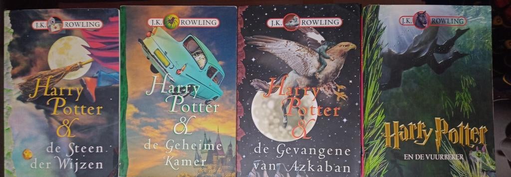4 x Harry Potter boeken, Ophalen of Verzenden, Gelezen, Tv-serie