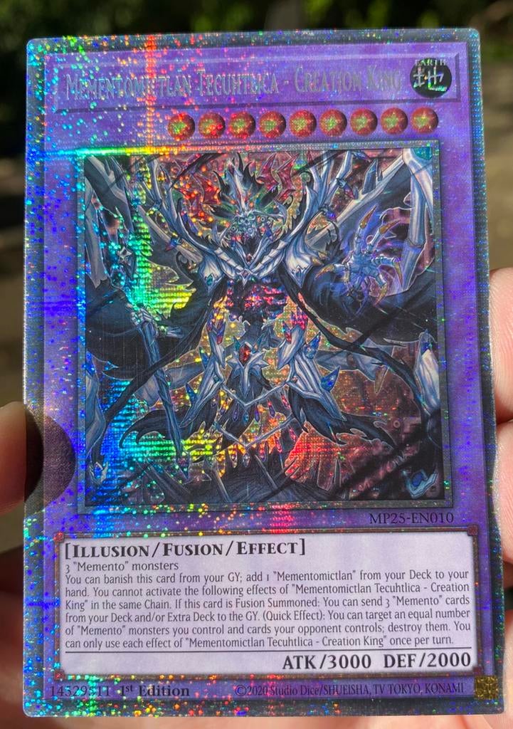 Yu-Gi-Oh! Mementomictlan Tecuhtlica - Creation King MP25, Ophalen of Verzenden, Zo goed als nieuw, Losse kaart, Foil