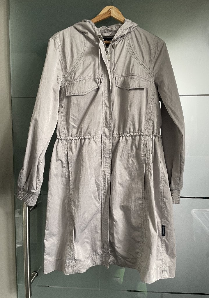 Armani regenjas, Ophalen of Verzenden, Zo goed als nieuw, Grijs, Armani