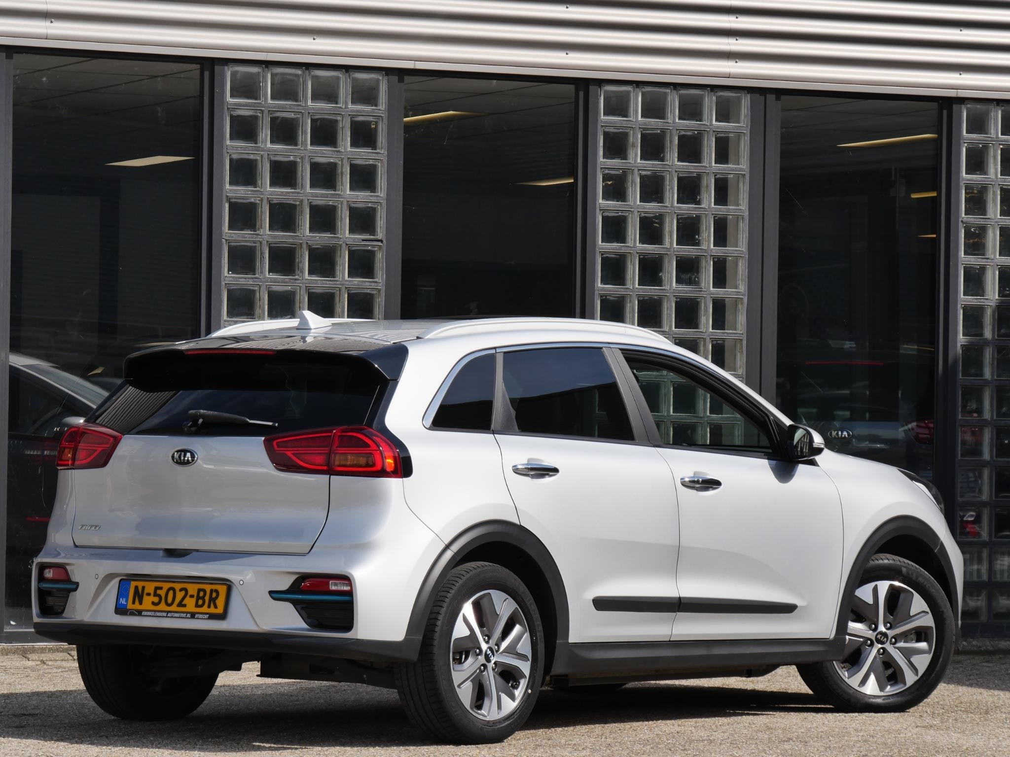 Kia e-Niro 64kWh DYNAMICPLUSLINE/ SCHUIFDAK/ SOH 98%/ NL-AUT, Auto's, Gebruikt, 1712 kg, Leder en Stof, Origineel Nederlands