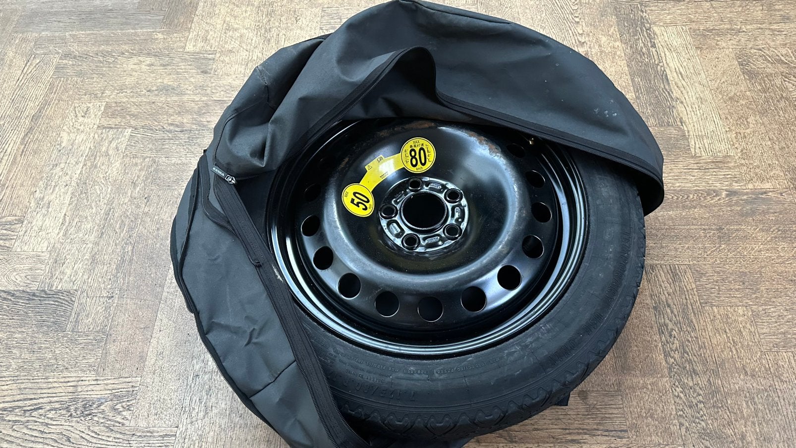 Volvo thuiskomer 17 inch, Ophalen