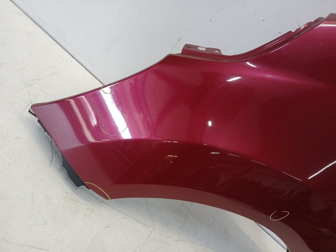 Spatbord links voor Ford Ka, Onderdelen@venauto.nl, Van der Ven Autorecycling B.V., Gebruikt, Ettenseweg 76, 4706 PB Roosendaal, The Netherlands
