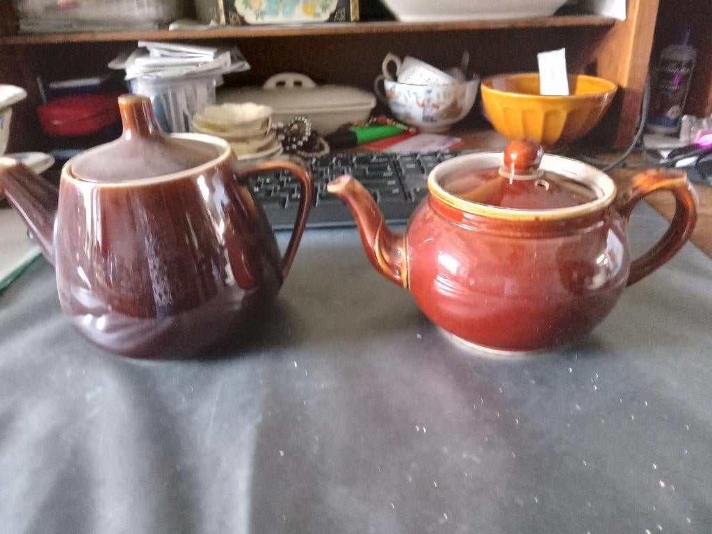 2 kleine koffiepotje villeroy en boch in bruin tinte, Antiek en Kunst, Antiek | Servies los, Ophalen of Verzenden