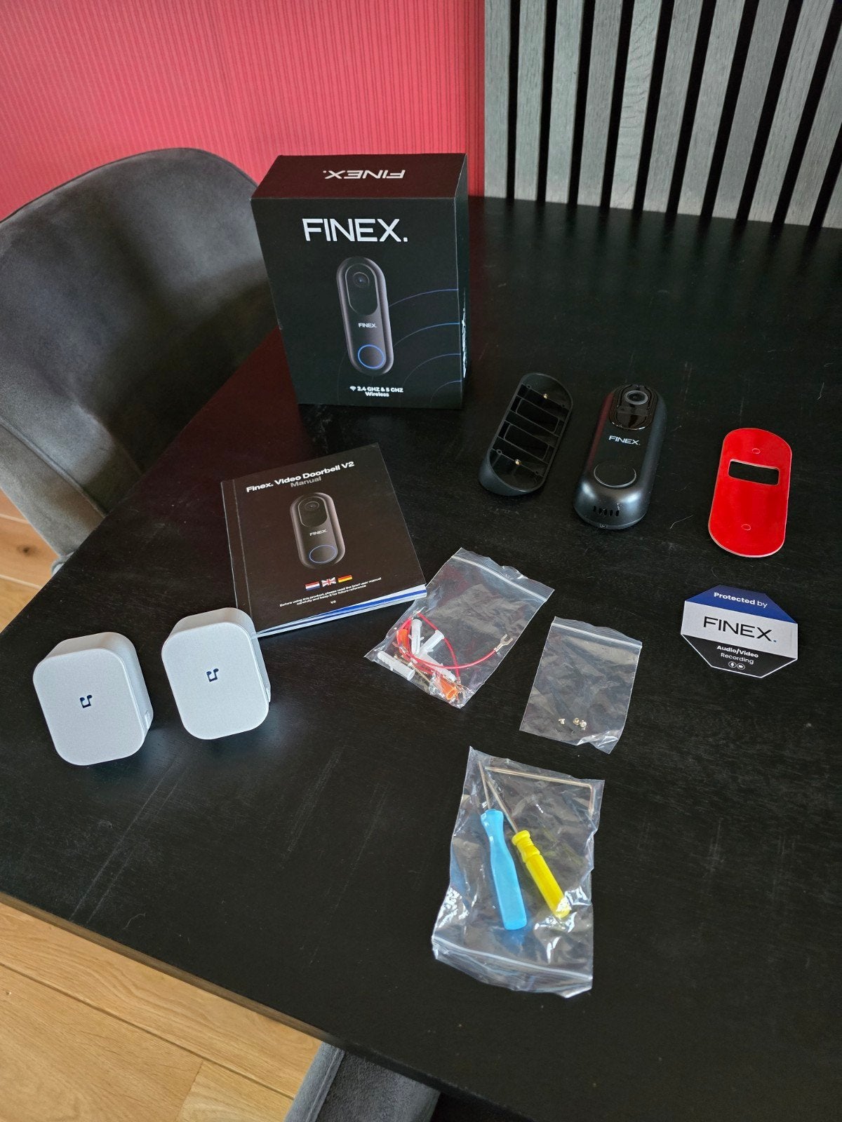 Finex Video Deurbel V2 met 2 Chimes - nieuwstaat, Ophalen, Bewegingsdetectiesensor, Zo goed als nieuw, Draadloos
