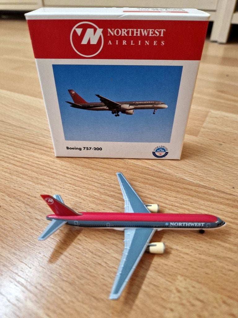 Herpa vliegtuig model 1:500 Northwest Airlines B757-200, Ophalen of Verzenden, Zo goed als nieuw, Schaalmodel