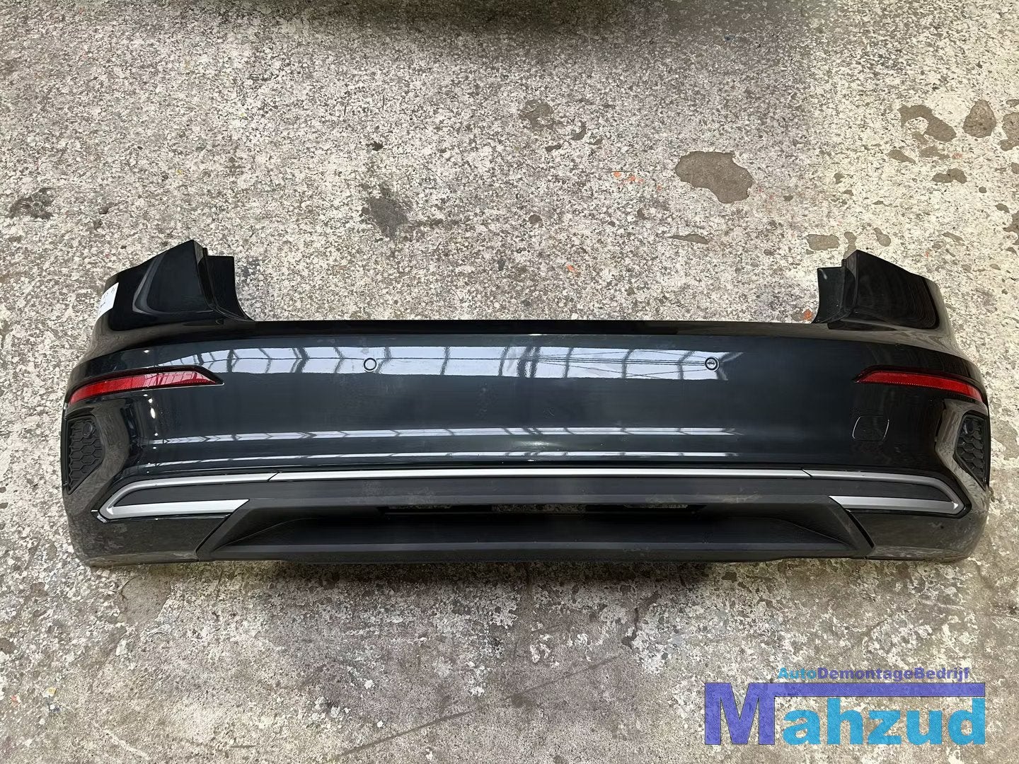 AUDI A3 8Y Sportback hybrid donker groen achterbumper 2019+, Gebruikt, AUDI AG, Auto-Union-Strasse 1
85045  Ingolstadt, DE, Bumper