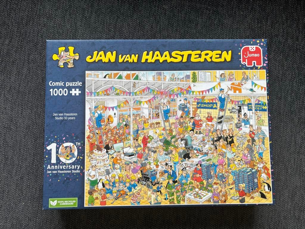 Jan van Haasteren puzzel 1000 stukjes Studio 10 Years, Hobby en Vrije tijd, Denksport en Puzzels, Ophalen of Verzenden, 500 t/m 1500 stukjes