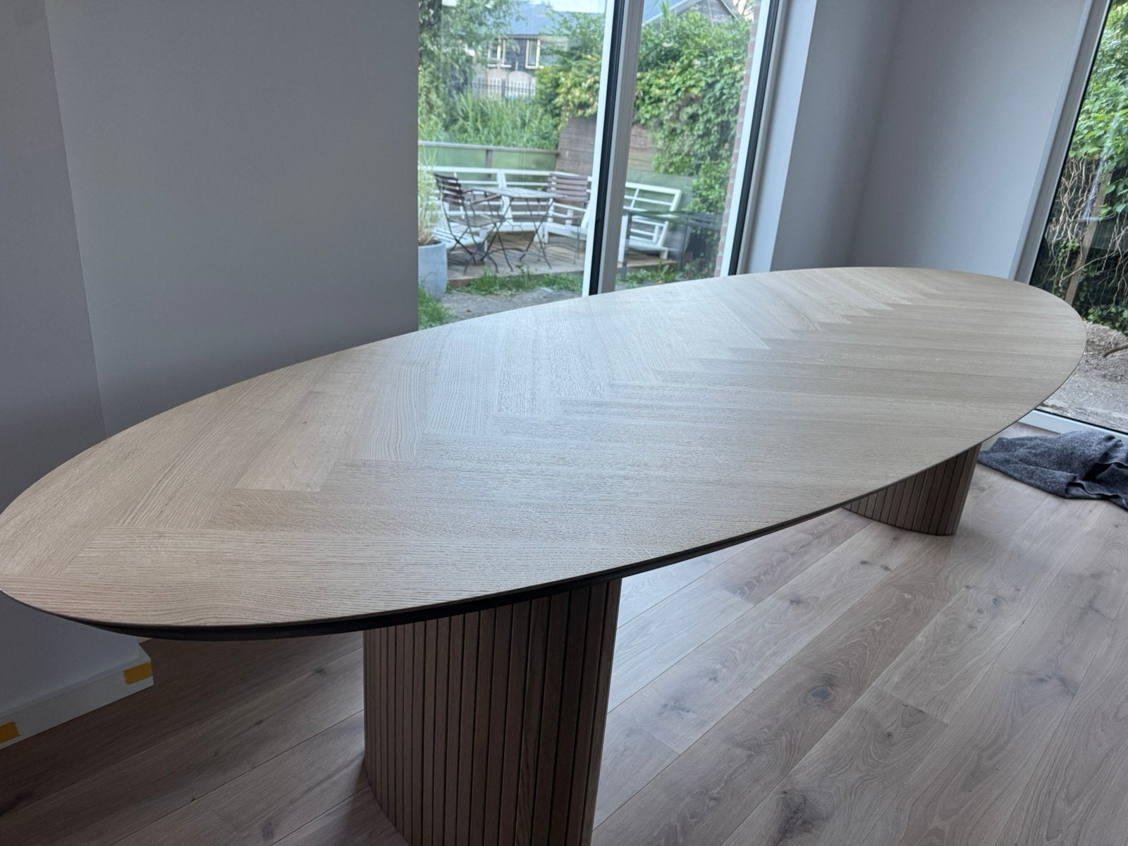 PMP Furniture Visgraat Eettafel 320x110cm | Nieuwprijs €3000, Ophalen, 100 tot 150 cm, Eikenhout, 200 cm of meer