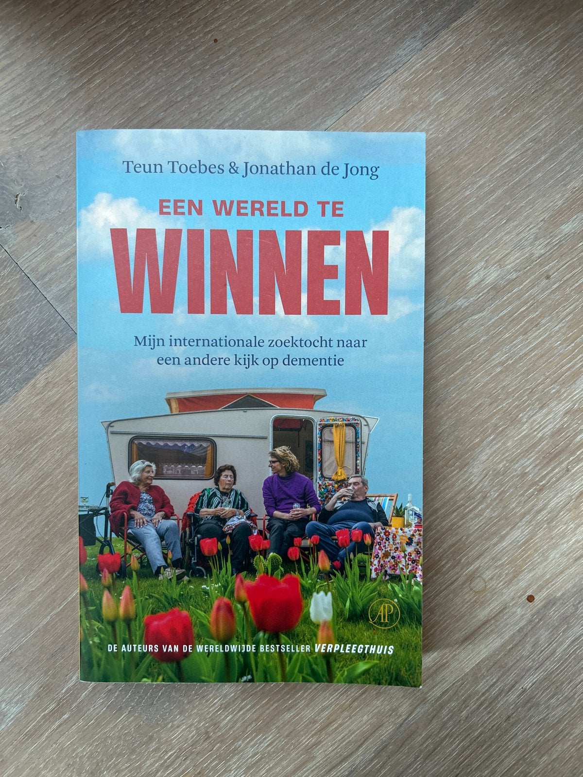 Een Wereld Te Winnen - Teun Toebes & Jonathan de Jong, Ophalen of Verzenden, Zo goed als nieuw, Overige
