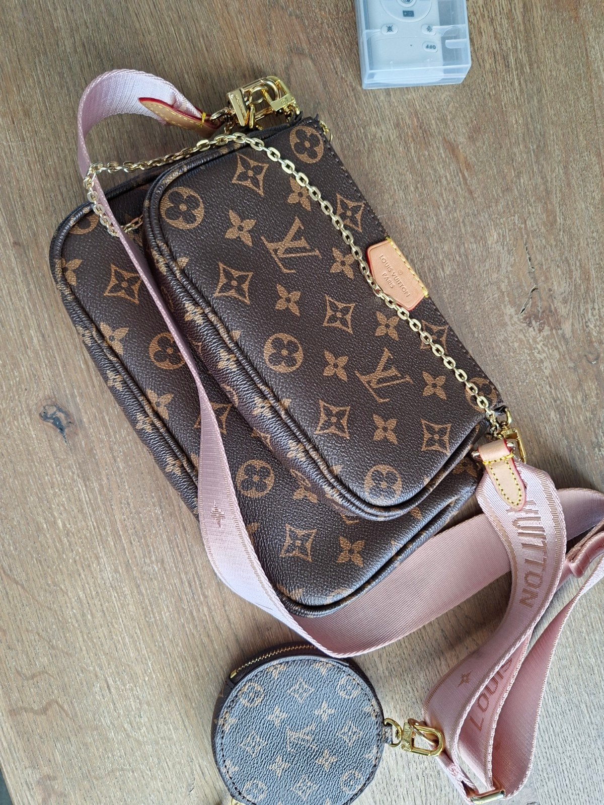 Mooie Lv tas met logo, Ophalen of Verzenden, Zo goed als nieuw, Bruin, Schoudertasje