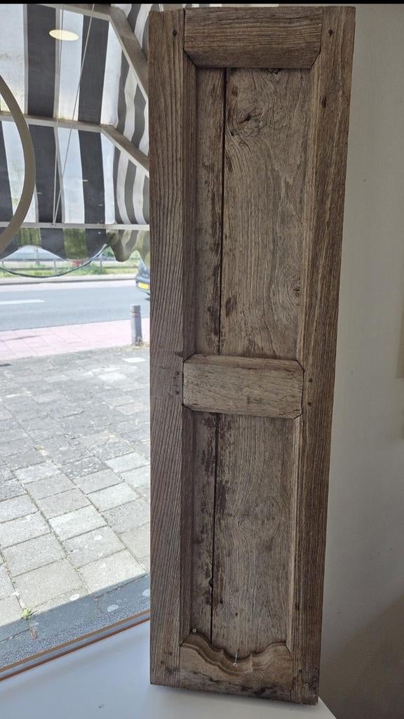2x decoratie luik, Ophalen