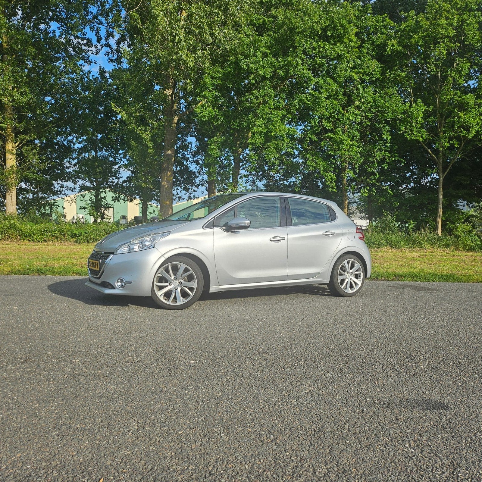 Peugeot 208 1.6 VTI  Allure -88KW/120PK 5-D 2012 Grijs, Voorwielaandrijving, 4 cilinders, 49 €/maand, Origineel Nederlands