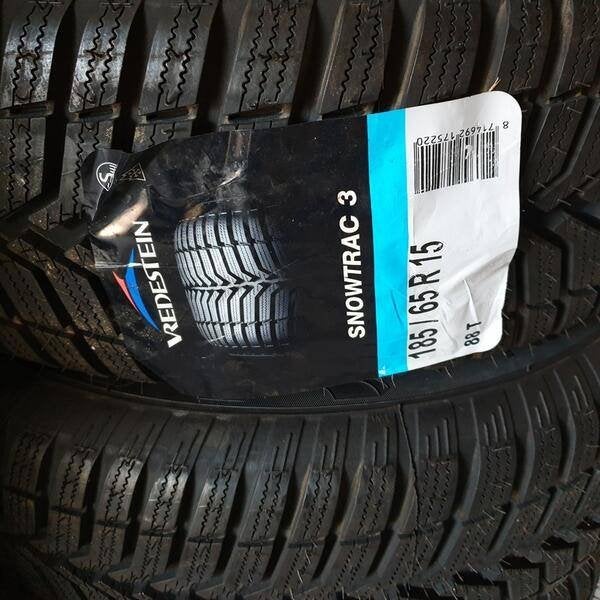 2 sets met Vredestein Snowtrac winterbanden, Auto-onderdelen, Ophalen, 15 inch, Nieuw, Band(en)