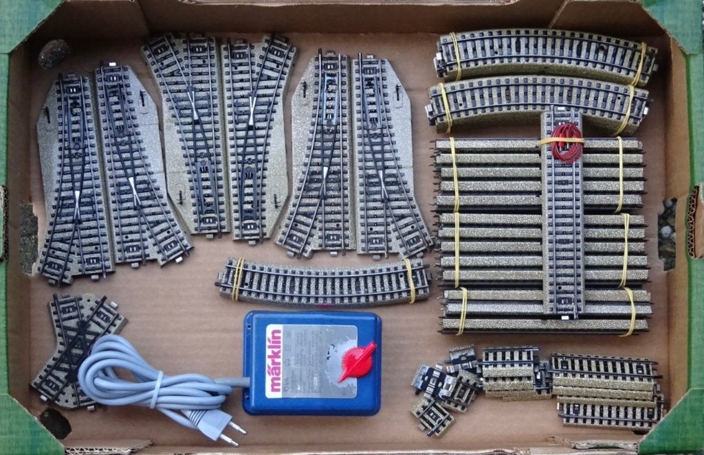 Treinbaan Marklin met kruising, 6 wissels en treinset, Hobby en Vrije tijd, Modeltreinen | H0, Wisselstroom, Ophalen of Verzenden