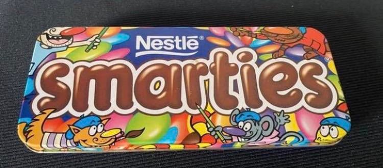 Smarties (Nestlé) rechthoekig blikje. Afm. 17,5x7,5x2 cm., Ophalen of Verzenden, Zo goed als nieuw, Overige, Overige merken