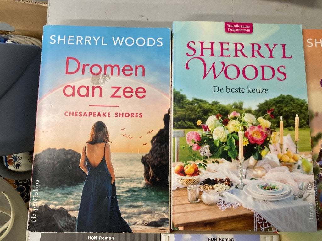 T.K. nog 10 boeken van Sherryl Woods Zie actuele lijst, Ophalen of Verzenden, Zo goed als nieuw, Sherryl Woods, Amerika