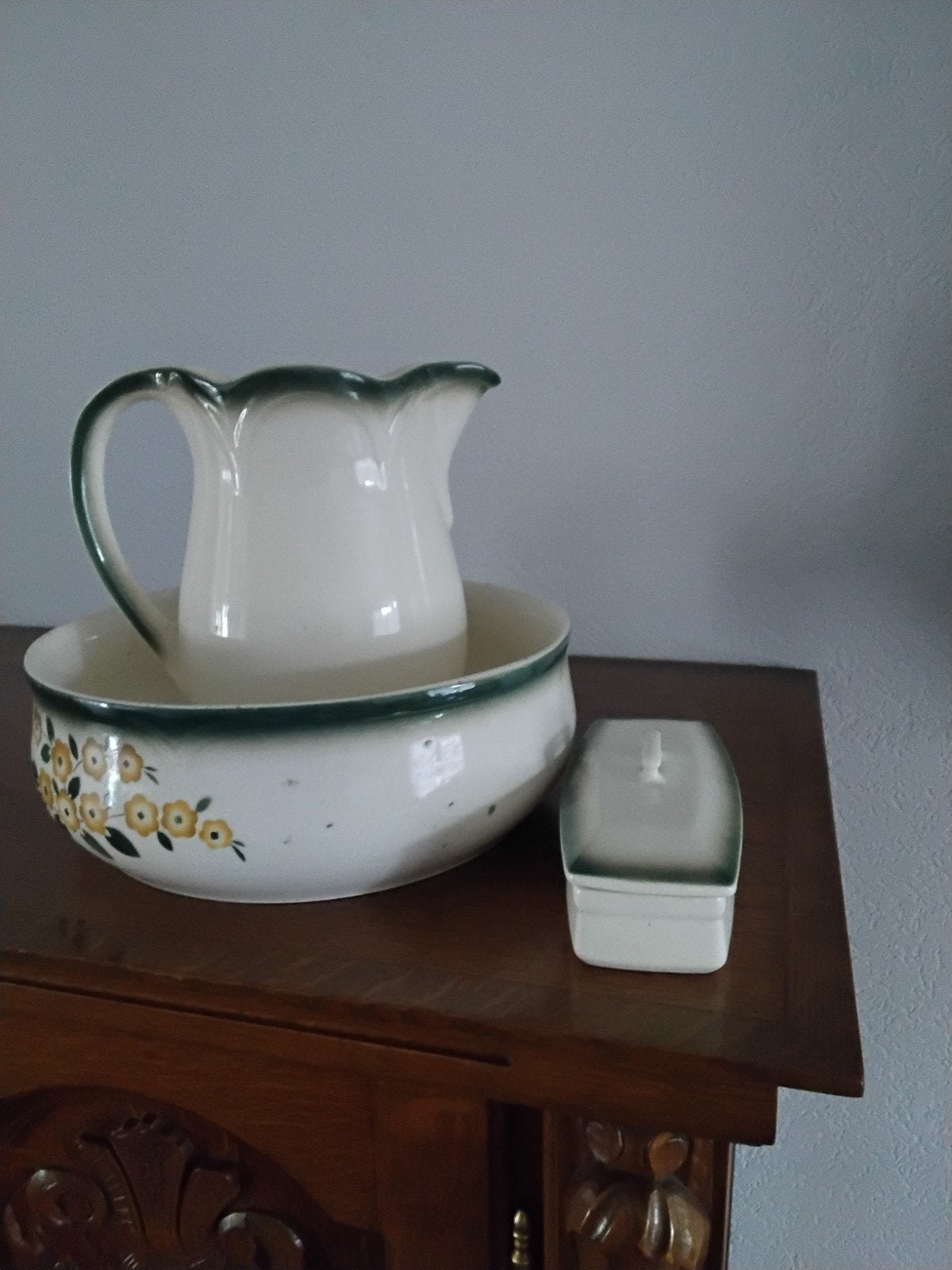 Antieke waskom en kan set met bloemmotief, Antiek en Kunst, Antiek | Keramiek en Aardewerk, Ophalen