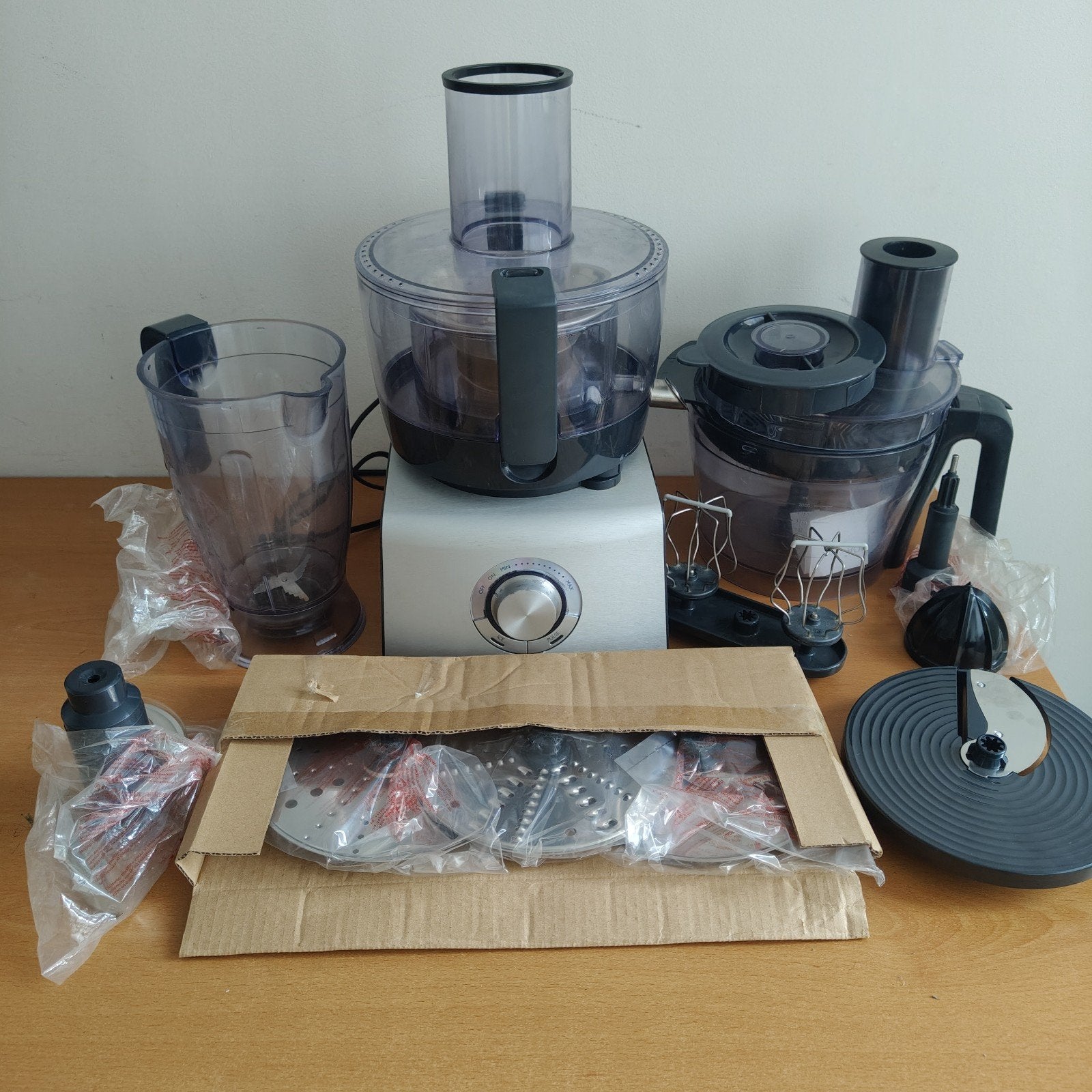 Philips HR7775 Keukenmachine - Krachtige Allrounder, Nieuw, 3 snelheden of meer, Ophalen of Verzenden, Vaatwasserbestendig