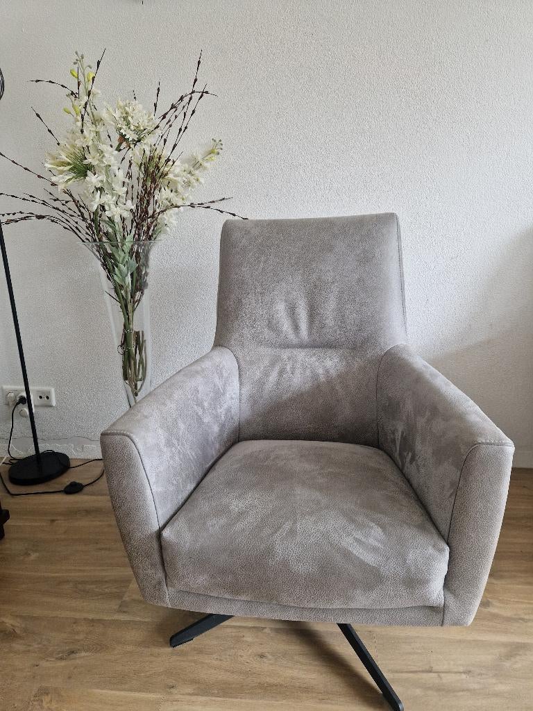 Draaistoel te koop, Ophalen, Minder dan 75 cm, Zo goed als nieuw, Stof