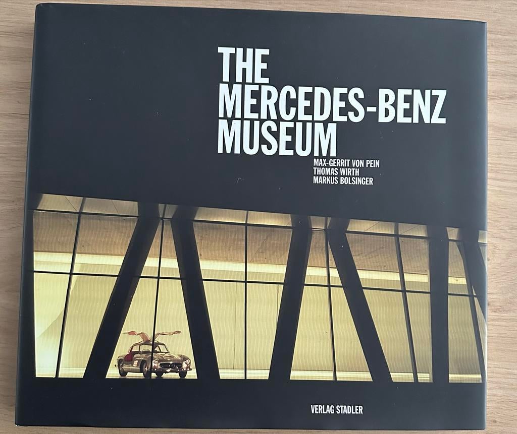 Mercedes-Benz Museum Boek - Geschiedenis van de Auto, Ophalen of Verzenden, Zo goed als nieuw, Mercedes