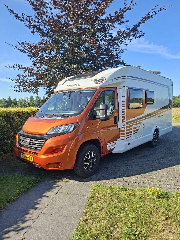 Weinsberg Caraloft 650 MF (halfintegraal) fiat/oranje 4 pers, Weinsberg, Ringverwarming, Fiat, 6 tot 7 meter