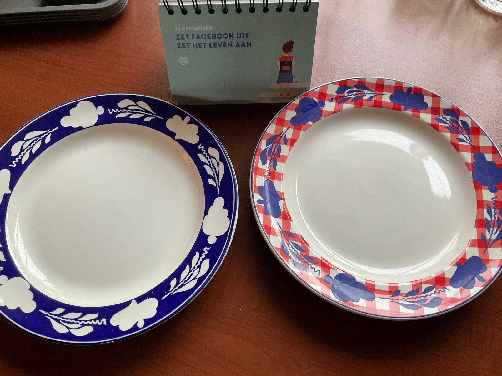 2 Boerenbont bonter dinerborden /één koop, Ophalen of Verzenden, Gebruikt, Landelijk/Boerenbont, Bord(en)